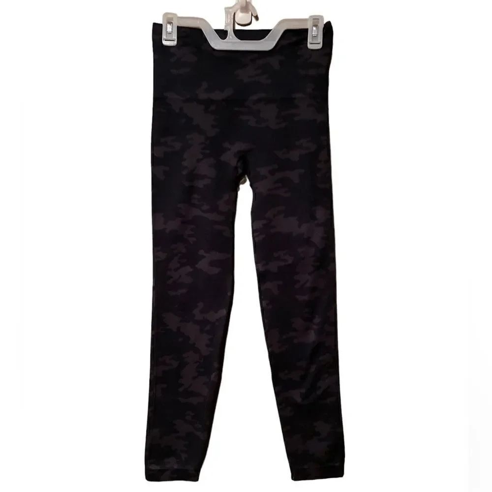 Spanx Camo Leggings Size Large Workout Pants